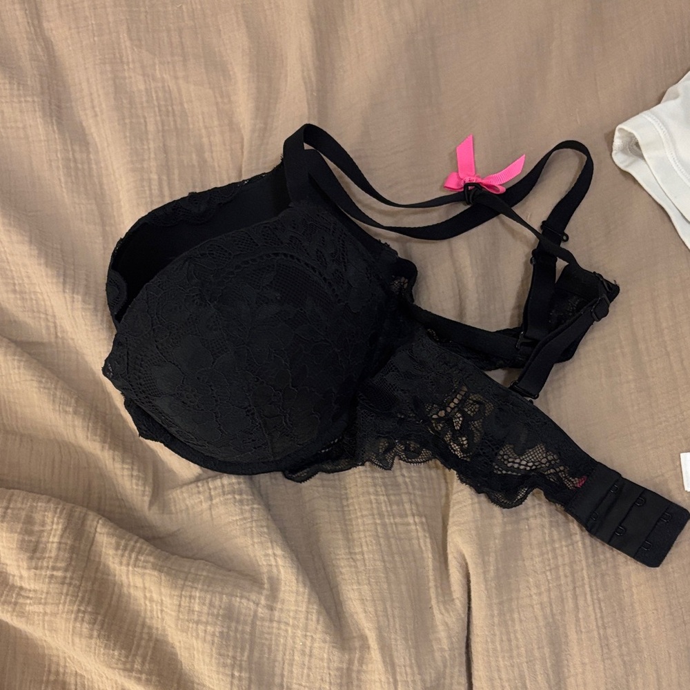 La SENZA Black Lace Bra with Pink Accent - Picture 1 of 3